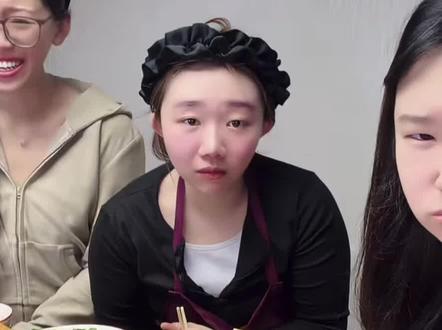 说谁呢#笑喷饭了 #亿口酥 @对付瞅吧 #吴悦