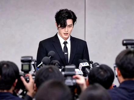 曾经的王,King
#曾经的王 #king #EXO #人鱼的眼泪 #babydontcry