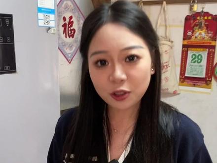 大闸蟹的正确保存方式,放在冰箱保鲜层可以放3~5天哦#大闸蟹 #秋后的大闸蟹顶盖肥 #大闸蟹保存方法