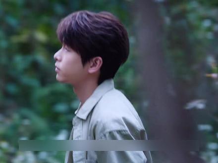 小伙把饭店开在深山老林,原因令人意想不到!#年少有为 #新剧来袭 #彭昱畅