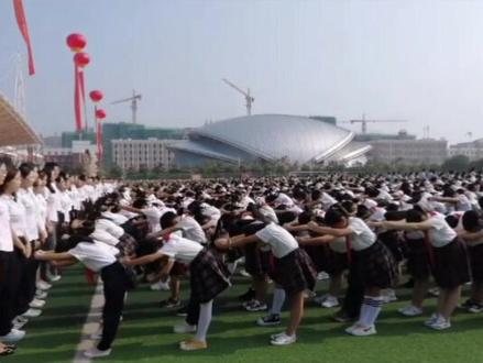 #dou是开学知识点 中华民族传统美德~拜师礼 热血沸腾@抖音校园 @抖音小助手