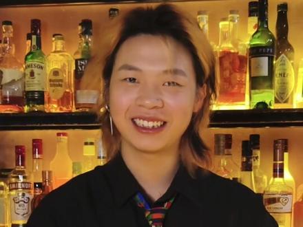 特调【苦爱久】苦艾酒,所以越是苦的爱情就越是久久不能忘怀吗?#酒蒙子入坑指南 #调酒 #调酒师 #苦艾酒 #特调