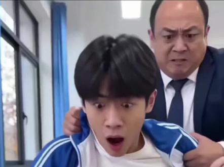 来了来了,家人们都在找的敲桌子出现蜗牛,敲桌子出现蜗牛视频指令 被校长拉去办公室给钱,视频制作教程来了! 敲桌子出现蜗牛是什么梗 敲桌子出现蜗牛原视频,敲桌子出现蜗牛真实视频 敲桌子出现蜗牛文案,敲桌子出现蜗牛校长给钱是什么意思 敲桌子出现蜗牛 敲桌子出现蜗牛怎么回事敲桌子出现蜗牛校长给钱真实事件 #即梦ai #AI分身戏精大赛 #我的AI分身杀疯了 #蜗牛 #搞笑视频