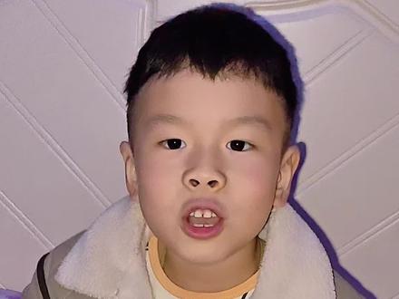 #男孩玩具 炫卡斗士2小朋友的新宠