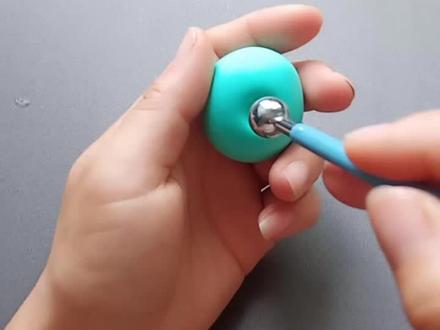 简单的小怪兽#暑假就该这么玩 #超轻粘土