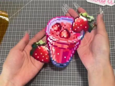 可惜你不玩拼豆,体会不到亮面烫的快乐。#拼豆#拼豆豆 #拼豆教程 #拼豆图纸