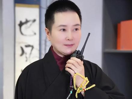 网络人物志第19期尼姑素食馆,看老兵烧烤也就图一乐,真吃饭还是得去尼姑素食馆#搞笑 #人物故事 #尼姑素食馆 #抽象 #素食