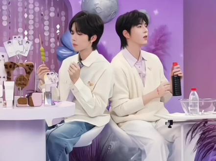 #修可芙 #星邱 双人直播💜今晚最甜的画面来了😂 猜青提🍡谁的DNA动了.噢.我的🫣@邱鼎杰 @黄星Eliot 💙🧡