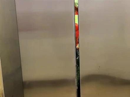 大姨:这把高端局,我带飞!#艾斯 #奥特曼 原作者@梵葵葵 #八分光轮 #二创视频激励计划