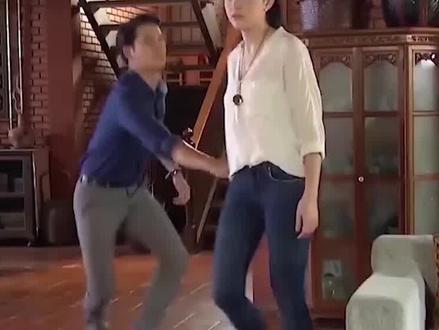 男人前晚还在跪求复合,结果下一晚就被绿茶手拿把掐#dou是好剧安利官 #泰剧 #宅家dou剧场 #宅家dou剧