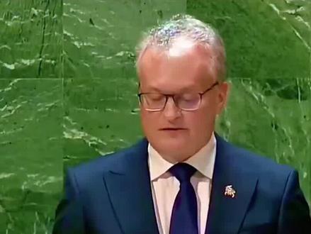 立陶宛总统迫切想要中国,邀请自己去访问,这是喝了多少酒啊!