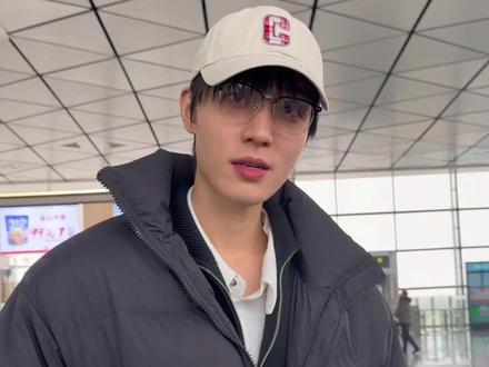 备忘录烂梗记录家@梁思伟耶 #梁思伟 #向全世界安利 #短剧演员 #烂梗