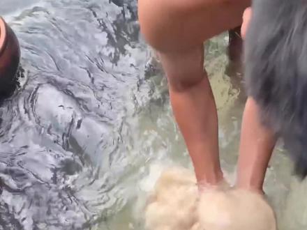 国外牛人把沙子加热至2200度,能变成玻璃吗?结果大开眼界! #沙子 #玻璃制作 #实验