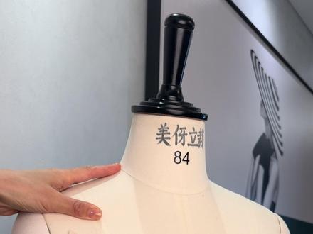 用胚布做件木乃伊褶小礼服 #立体裁剪#服装培训