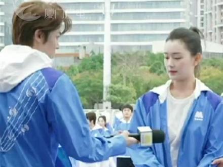 蒋依依作为班长回到星辰大海啦!“这里像我另外一所大学”#蒋依依 #第38届中国电影金鸡奖 #我在厦门看金鸡 #国贸相约共赏金鸡 #金鸡电影生活季