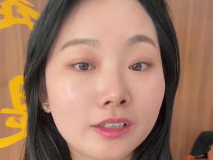 到底什么是网签,网签就是把你的个人信息和房屋信息同步录入房管系统,提交后生成纸质合同并现场签售,这一整个流程就叫做网签。记住:没法网签的房子绝对不能碰!#房产知识#潢川#潢川孟银房产