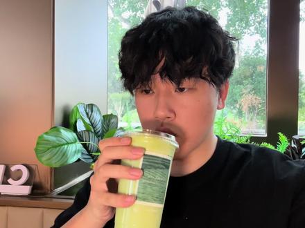 静心世界!感受瞬间!真的被霸王茶姬的新品给狠狠圈粉了!#尽兴世界感受瞬间 #霸王茶姬茶特调 #霸王茶姬走走系列 #走走系列世界茶特调 #霸王茶姬江苏