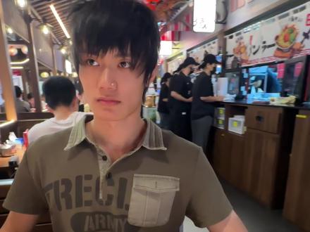 超火的吃饭转场🍜超级简单教程! 你们要学 我就来出 连夜加工教程来啦!
晚安🌙💤
#拍照姿势 #转场教程 #日系