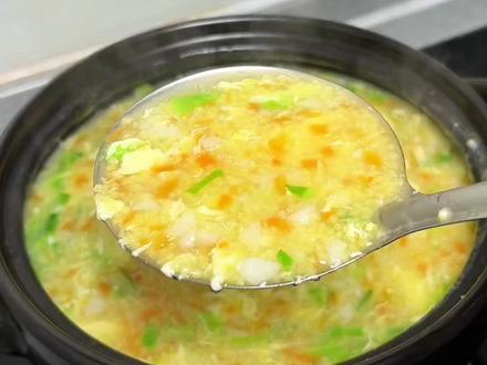 这样熬出来的山药小米粥,营养又美味,孩子今天喝了2大碗,平时不吃蔬菜,今天一点不剩都吃完了,最成功的一次小米山药菜粥巨好喝#小米山药粥#小米山药菜粥#家常美食