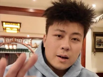 来看看WSBK官方频道下老外对张雪820RR的留言 蛮有意思的#宇智波老九#张雪820rr#wsbk#张雪机车#国产摩托车