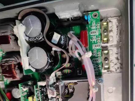 北汽ec180充电机不充电,风扇不工作,充一会停一会,充不满,