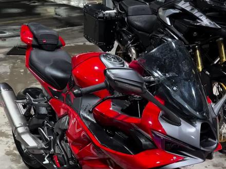 #无极500RR #四缸仿赛 #二手摩托车 25年2千公里无极500RR高配版本,带阀门排气,钛尺,油箱罩,升高减震,加厚坐垫,短尾。全国物流#汇德宝
