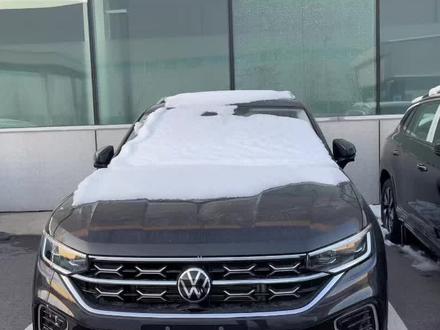 一分钟学会雨刷立起,再也避免雪埋雨刷,一汽大众探岳,汽车知识#带你懂车 #用车有妙招 #汽车知识分享 #用车小知识 #汽车