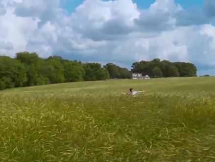 从小就被丢弃在孤儿院的孤儿,竟是音乐天才。肖恩的小正太模样,从小帅到大# #推荐电影 #高分电影 #弗莱迪海默