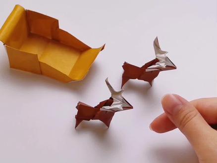 这只驯鹿不简单,你愿意花点时间挑战一下,把它送给大宝贝吗?#挑战365天折纸 #磨耳朵 #亲子手工 #折纸驯鹿 #折纸动物