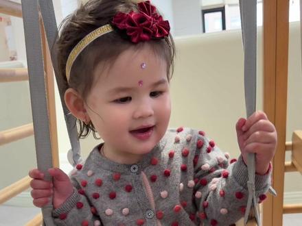 公主,别再生气,我要离开了,我们可以陪女儿吃一次饭?粉丝可以帮我转达公主吗。#ADICOSMA #阿迪 #Kylie和爸爸 #PrincessKylie