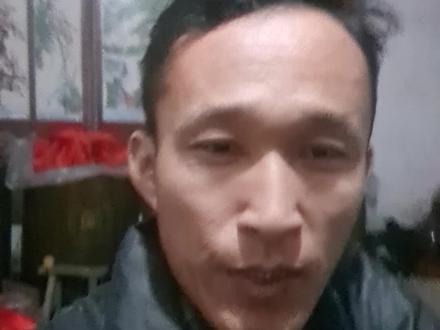 你们那里过年去不去亲戚家里拜年,我们安徽这边过年初一都开始走亲戚拜年。