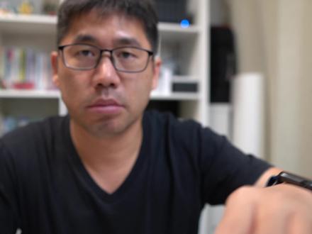 怎样将音频输出到多个耳机听音乐看电影 - MacBook