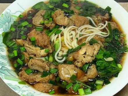 山西人,又是离不开面的一天!#酥肉面#饸烙面