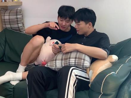 对不起,是我打扰了!#男孩子真是可爱的生物 #弟弟 #借住