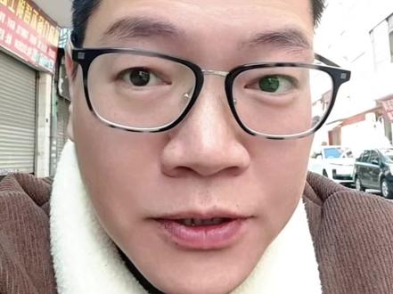 李嘉诚清仓换现金,就是为了买未来!!买未来更大潜力的资产。
永远记住,大佬卖东西是为了买其他东西!#就想说点大实话 #上热搜🔥 #李嘉诚 #真相 #投资