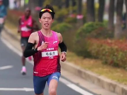 00后接棒“老一辈”?|其实都还没进入巅峰! #青年创作者成长计划
都说黄金一代来了,
但千万不要忘了老一辈的开疆拓土。
零零后丰配友和毛金虎已是耀眼新星,
但别忘了“老一辈”的何杰,
其实才27岁半,
他们都还没到巅峰的年龄!
只要沉淀的好一点,
谁刷新纪录我都不意外。
#运动型人格指南 #马拉松 #戴维SEE你