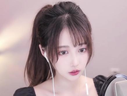 丸子坐阵虎牙二台,这个黑丝绝了!#性感女神 #丸子