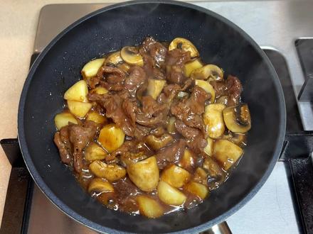 蒜香口蘑焖牛肉#口蘑焖牛肉 #水油焖菜 #低脂低卡餐 #一人食 #充能小事叫吃饭