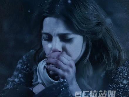 被刻意美化过的童话,不过是肮脏社会的遮羞布罢了#卖火柴的小女孩 #童话 #隐喻