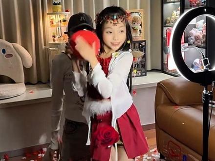 少点默契都不行 #珠满摇舞蹈挑战#露芜衣#鞠婧祎#第三视角#母女