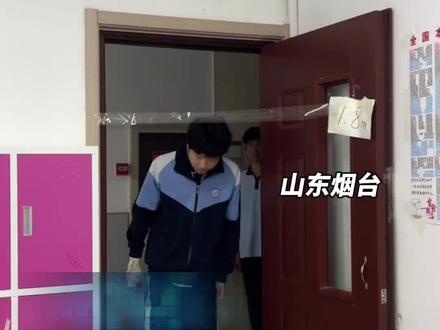 山东孩子十六七岁,平均身高185。拍视频的同学们。最高的196,最矮的也超过180了。#山东#身高