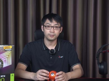 4060显卡选三个的风扇还是选两个风扇?#显卡 #电脑 #装机 #DIY电脑 #小黄豆电脑