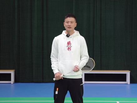 双打比赛中,偷发后场也是一种球场小技巧#超氧小课堂 #羽毛球