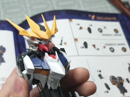 蚀月狼王拼装小测及注意事项
1.拼装组合度很多地方都很紧
2.细节被阉割,不如沃尔夫细节度好
3.零件软硬程度适中
4.白色板件饱和度要比沃尔夫高,看起来更亮,观看质感不如沃尔夫
以上为个人感觉测评,不喜勿喷
#狼王 #巴巴托斯 #模型制作 #高达