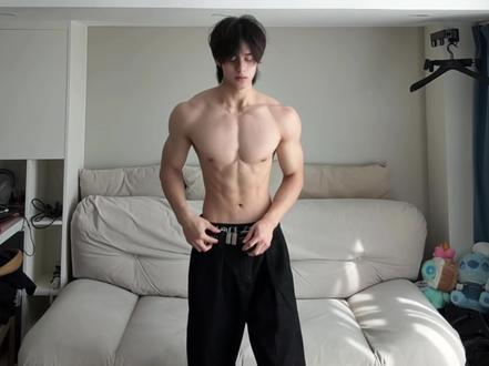 一期视频教会你普通人夏天如何选择短袖#穿搭分享 #穿搭教程 #短袖