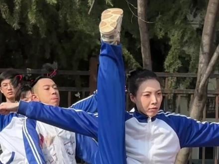 美子的舞蹈生拍摄花絮现场真的笑到了哈哈哈哈#舞蹈生 #拍摄花絮 @丁郑美子 @橙朵拉