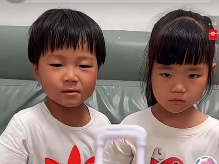 小朋友吃糖果的搞笑视频 小朋友宝宝都爱看的搞笑视频 小朋友都爱看#3到6岁儿童益智早教动画 #亲子互动 #奥特曼儿童动画片 #儿童视频 #儿童动画 吃糖果的小朋友搞笑视频