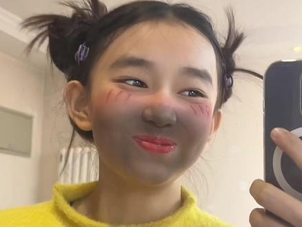 ❤️就是说每天都是开心的一天😂叫上姐妹一起吧 二美丽熊二妆呢💕宋小睿 #宋小睿 #熊二仿妆 #画个熊出没仿妆去见翠花 #熊出没 #爱笑的女孩