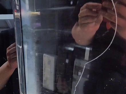 显示屏除了外面贴的塑料膜可以撕,其它的膜是不能随便撕的#电脑使用注意事项