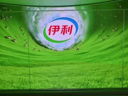 呼市出游必冲伊利健康谷!来伊利草原乳文化旅游区,沉浸式奶香自由之旅超治愈。逛透明工厂,看一滴牛奶安心诞生;萌宠乐园近距离投喂超可爱。春节更有冰壶、护照集章换花币、NPC互动、新春舞狮、打鼓、小丑互动、花仙子巡游,好玩又出片,全家嗨玩一整天!#伊利新体验健康谷里见#伊利健康谷#内蒙亲子游##马年玩出花就来健康谷#